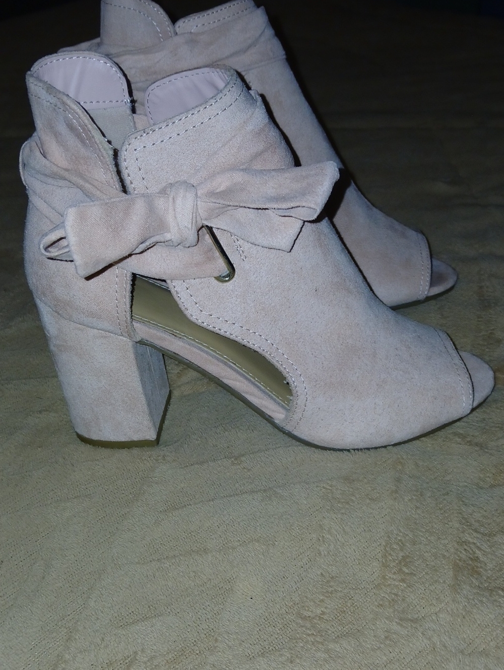 Women Justfab Karine Blush Pink Faux Suede Peep-Toe Block Heel Booties Bows Sz:7